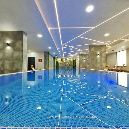Velika Recepcija Cc Magnet Aparthotel Zlatibor Ngoại thất bức ảnh