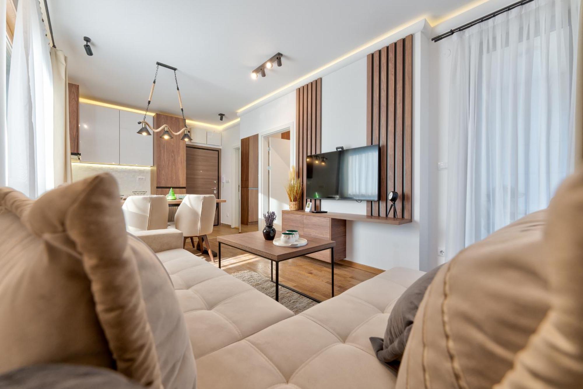 Velika Recepcija Cc Magnet Aparthotel Zlatibor Ngoại thất bức ảnh