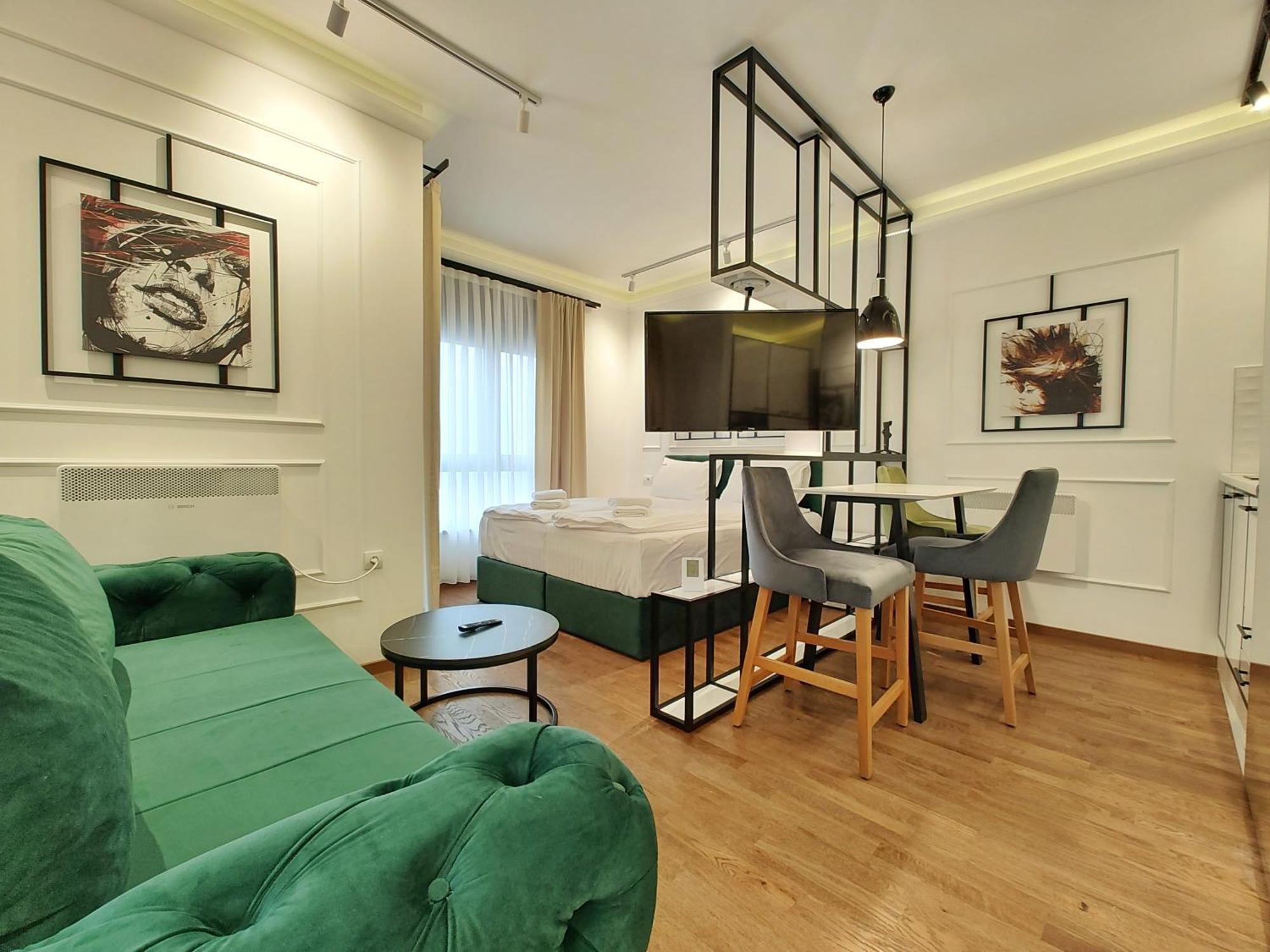 Velika Recepcija Cc Magnet Aparthotel Zlatibor Ngoại thất bức ảnh